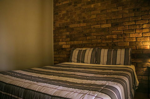 Ironstone Estate Lovedale - Accommodation Bookings 15