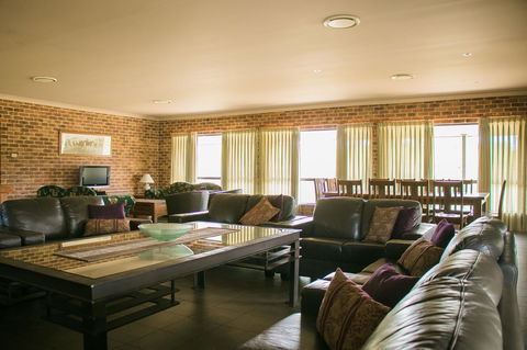 Ironstone Estate Lovedale - Accommodation Bookings 26