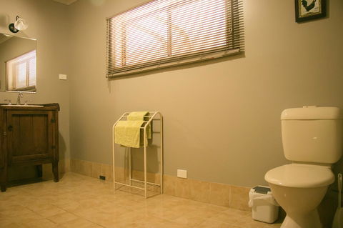 Ironstone Estate Lovedale - Accommodation Bookings 9