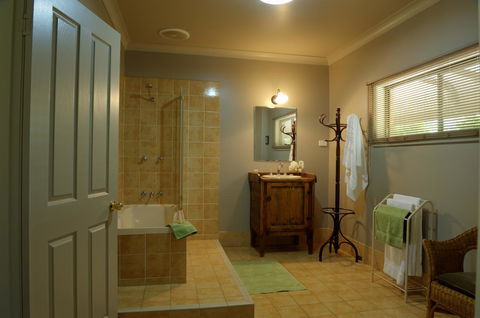 Ironstone Estate Lovedale - Accommodation Bookings 32
