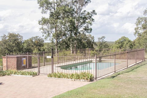 Ironstone Estate Lovedale - Accommodation Bookings 3