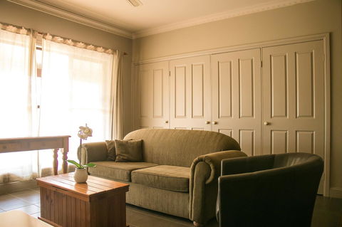 Ironstone Estate Lovedale - Accommodation Bookings 14