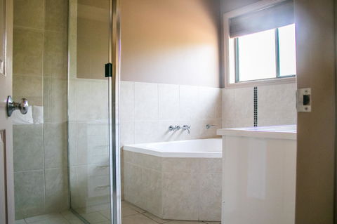 Ironstone Estate Lovedale - Accommodation Bookings 6