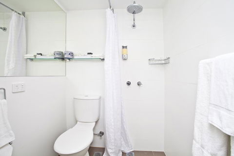 Manly Paradise Motel & Apartments - Accommodation Bookings 9