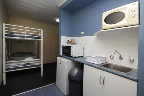 Sapphire Waters Motor Inn - Accommodation Bookings 22