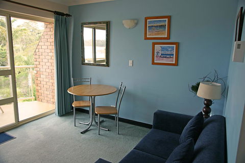 Sapphire Waters Motor Inn - Accommodation Bookings 41