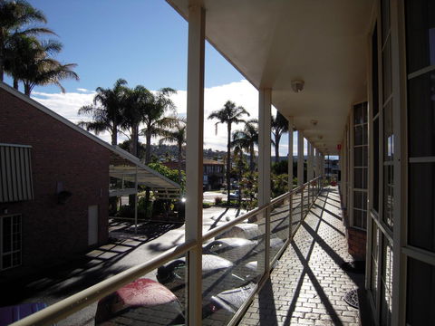 Sapphire Waters Motor Inn - Accommodation Bookings 43