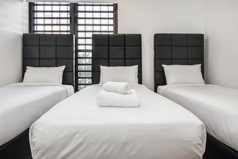 DD Apartments At International Convention Centre - Accommodation Bookings 13