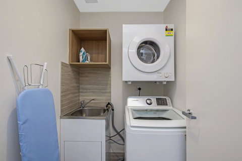 DD Apartments At International Convention Centre - Accommodation Bookings 37