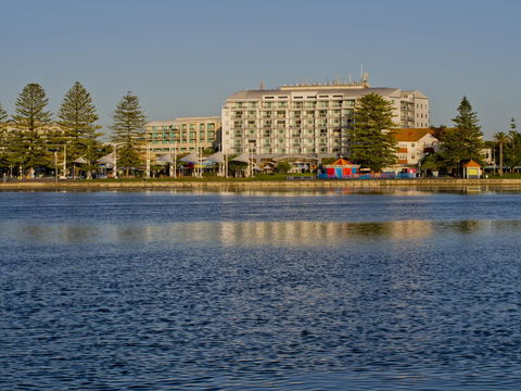 Oaks The Entrance Waterfront Suites - Accommodation Bookings 15
