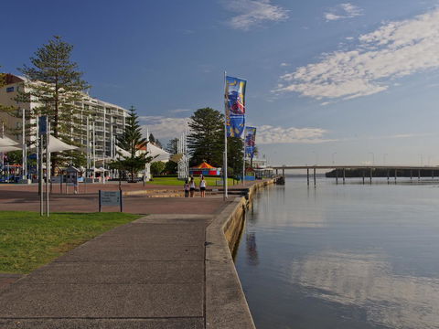 Oaks The Entrance Waterfront Suites - Accommodation Bookings 12