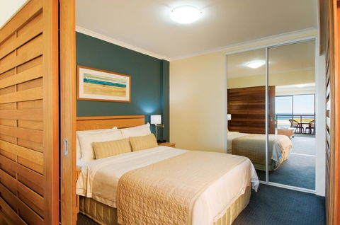 Oaks The Entrance Waterfront Suites - Accommodation Bookings 3