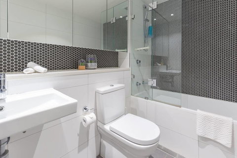 Two Bedders Apartment With Stunning Water View - Accommodation Bookings 1