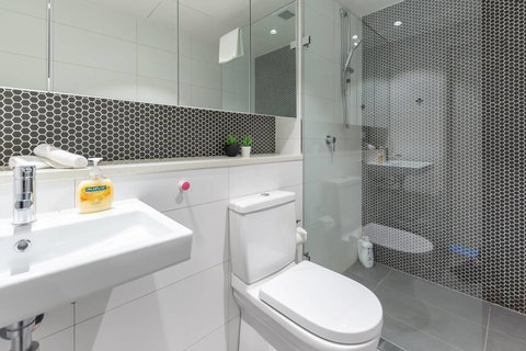 Two Bedders Apartment With Stunning Water View - Accommodation Bookings 9