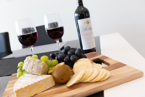 Brand New Executive Apartment - Accommodation Bookings 20