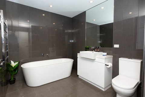 Brand New Executive Apartment - Accommodation Bookings 10