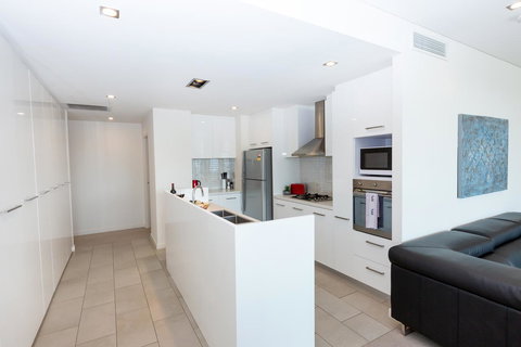 Brand New Executive Apartment - Accommodation Bookings 4