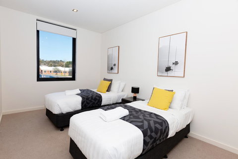 Brand New Executive Apartment - Accommodation Bookings 14