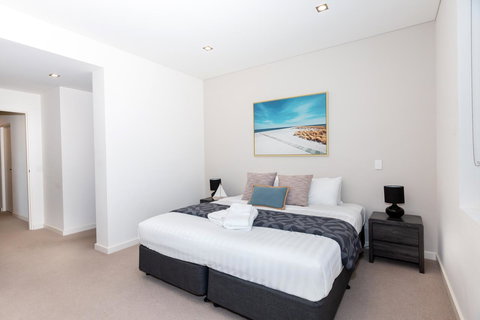 Brand New Executive Apartment - Accommodation Bookings 9