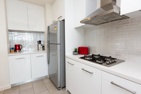 Brand New Executive Apartment - Accommodation Bookings 6