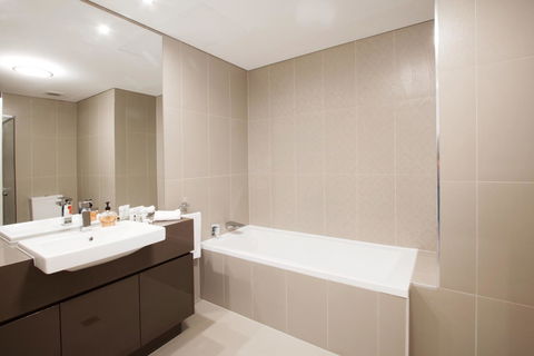 The Junction Palais - Modern And Spacious 2BR Bondi Junction Apartment Close To Everything - Accommodation Bookings 3
