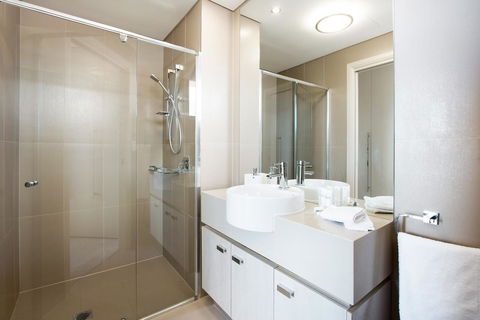 The Junction Palais - Modern And Spacious 2BR Bondi Junction Apartment Close To Everything - Accommodation Bookings 2