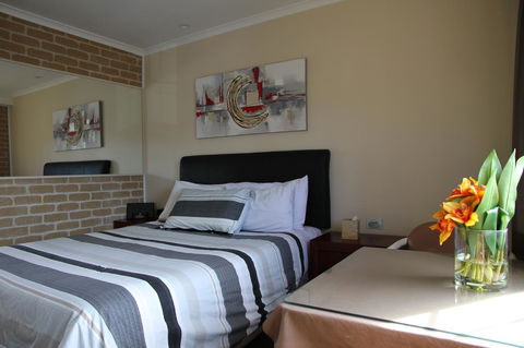 Grand Manor Motor Inn - Accommodation Bookings 4