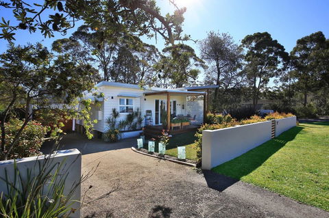 Jervis Bay Beach Shack I Pet Friendly - Accommodation Bookings 15