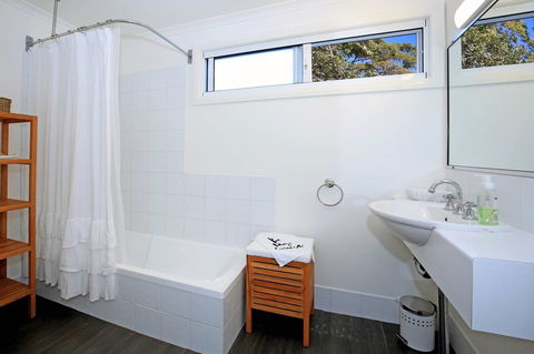 Jervis Bay Beach Shack I Pet Friendly - Accommodation Bookings 8