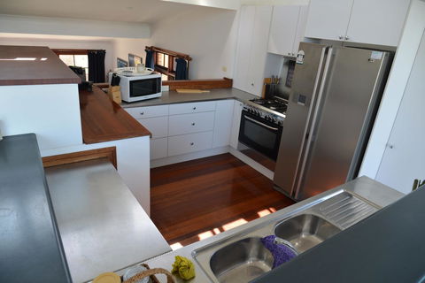 The Boat House - Accommodation Bookings 14