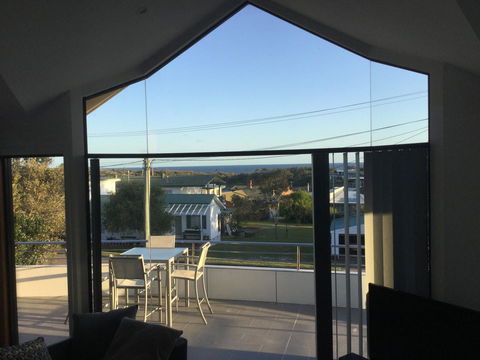 The Boat House - Accommodation Bookings 21