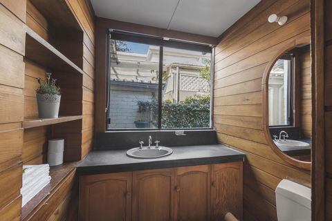 Designer Studios Manly - Accommodation Bookings 10