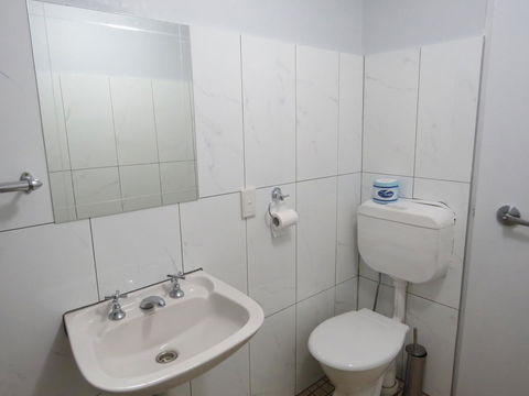 Newtown Cozy Stays - Accommodation Bookings 3