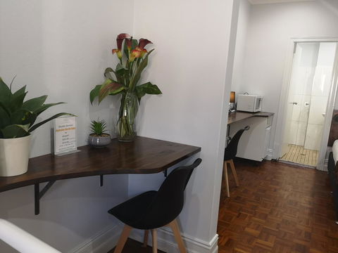 Newtown Cozy Stays - Accommodation Bookings 38