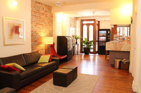 Newtown Cozy Stays - Accommodation Bookings 9