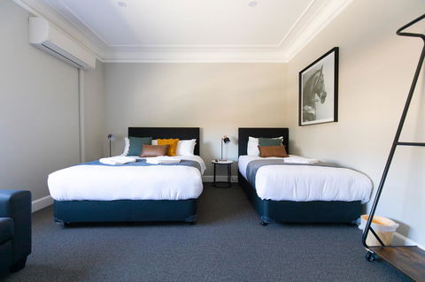 Horse And Jockey Hotel Homebush - Accommodation Bookings 16