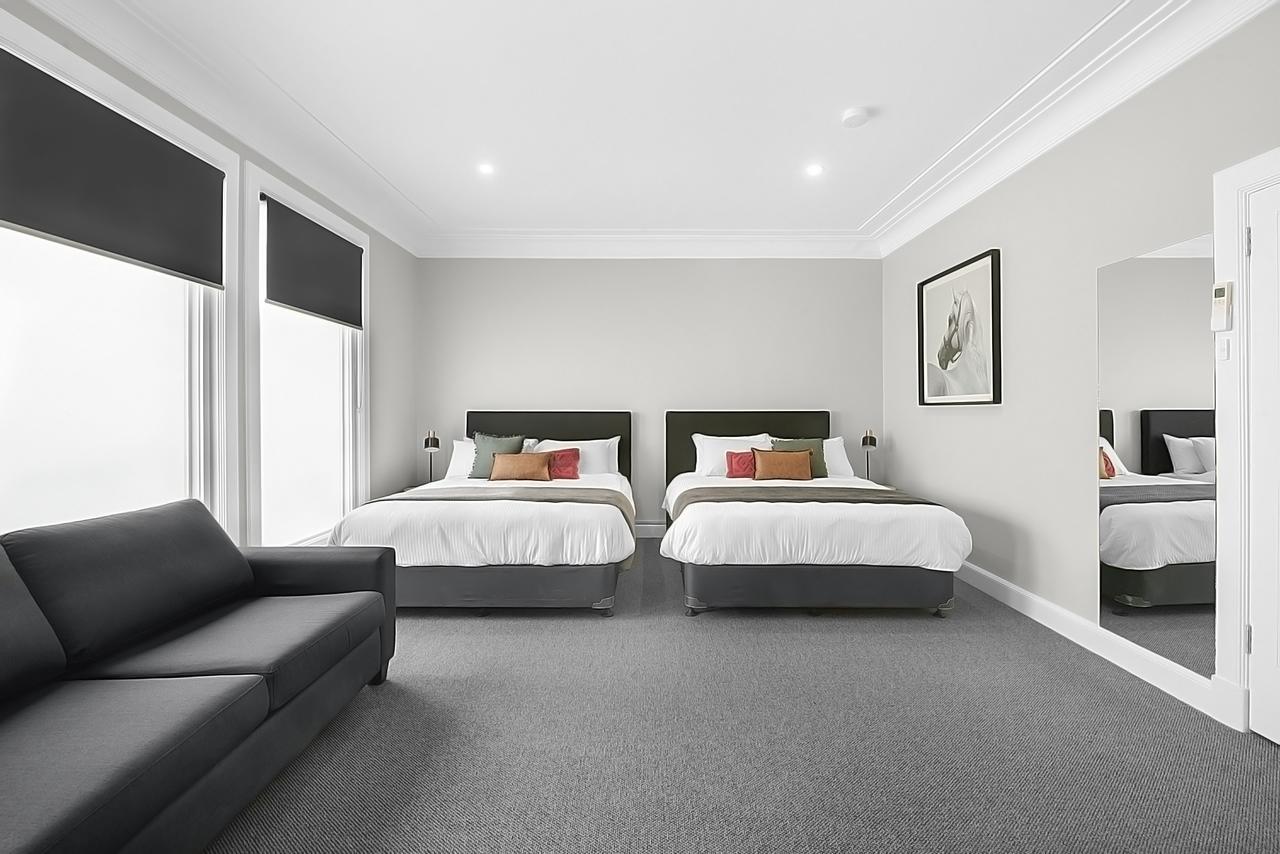 Horse And Jockey Hotel Homebush - thumb 1
