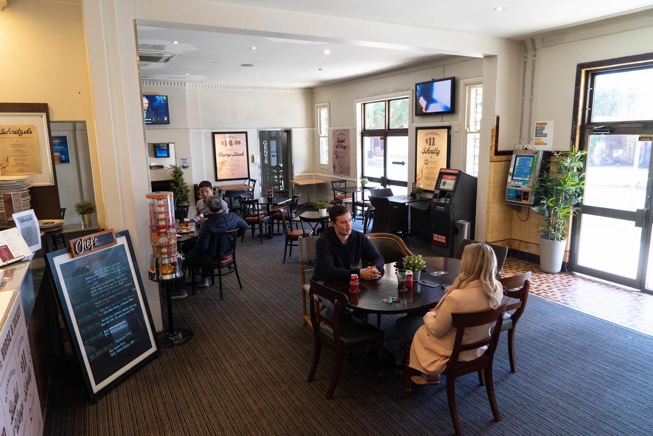 Horse And Jockey Hotel Homebush - thumb 27