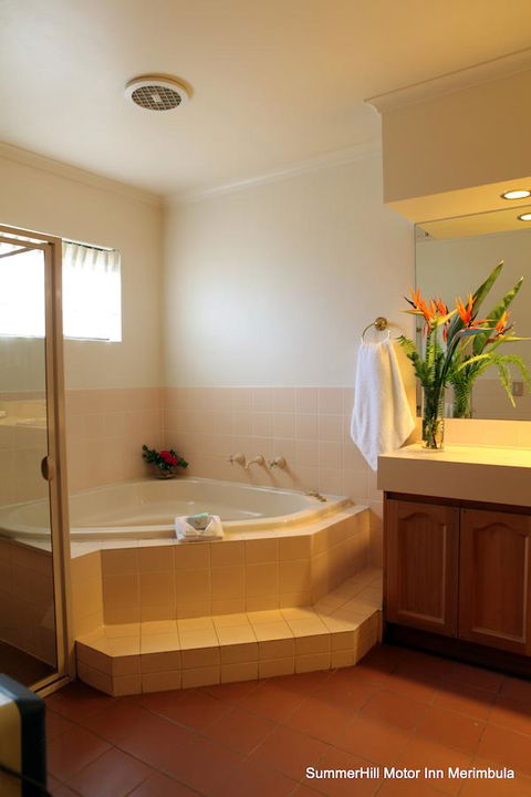 Summerhill Motor Inn - Accommodation Bookings 19