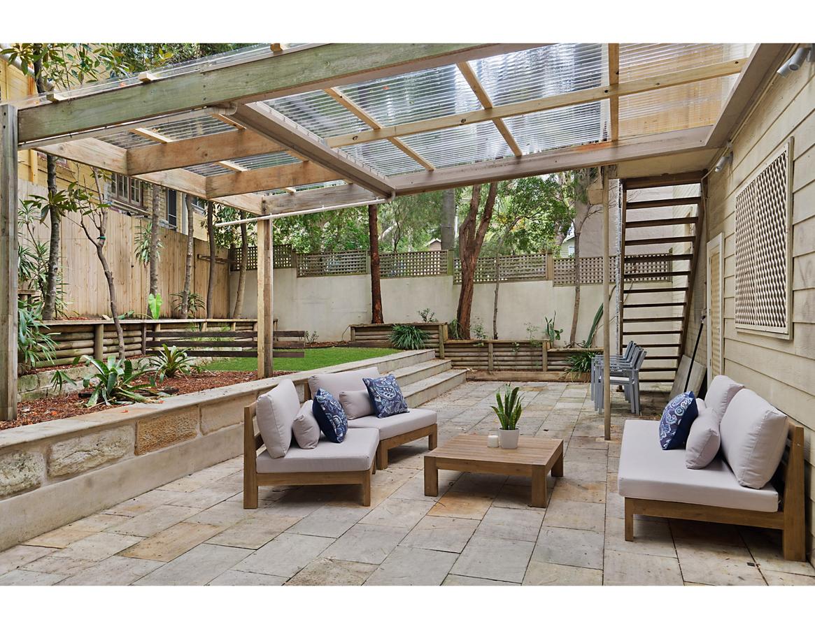Huge Garden Apartment In The Heart Of Bondi Beach - thumb 3