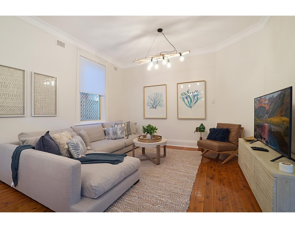 Huge Garden Apartment In The Heart Of Bondi Beach - thumb 4