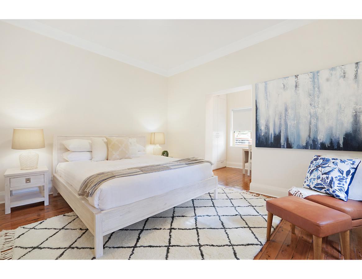 Huge Garden Apartment In The Heart Of Bondi Beach - thumb 1