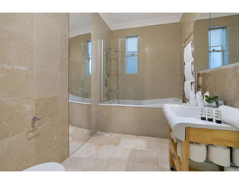 Huge Garden Apartment In The Heart Of Bondi Beach - Accommodation Bookings 23