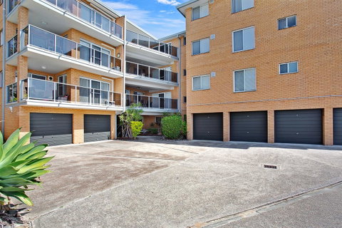 Victoria Parade, Kiah, Unit 10, 53 - Accommodation Bookings 12