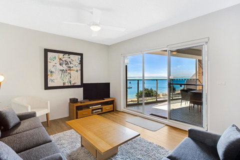Victoria Parade, Kiah, Unit 10, 53 - Accommodation Bookings 1
