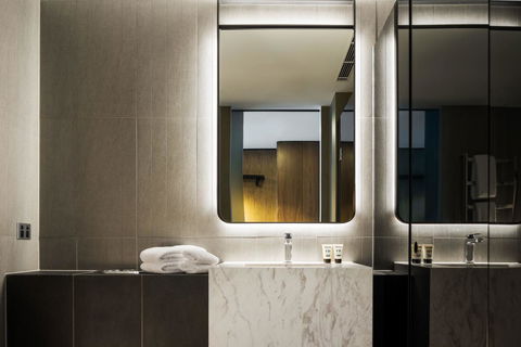 West Hotel Sydney, Curio Collection By Hilton - Accommodation Bookings 8