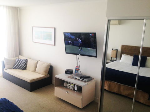 BASE Holidays - Ettalong Beach Premium Apartments - Accommodation Bookings 32