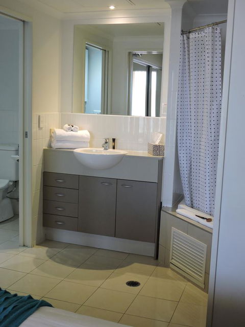 BASE Holidays - Ettalong Beach Premium Apartments - Accommodation Bookings 8