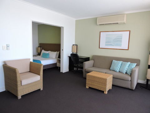 BASE Holidays - Ettalong Beach Premium Apartments - Accommodation Bookings 9