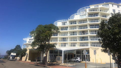 BASE Holidays - Ettalong Beach Premium Apartments - Accommodation Bookings 0